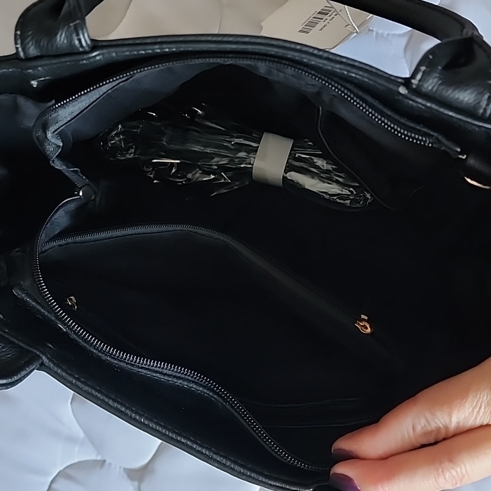 Purse - Picture 2 of 8